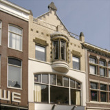 Winkel met bovenwoning Herestraat